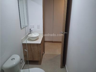 Apartamento de 2 alcobas en venta en Niquia, Bello, 52 m² · foto 14 de 17