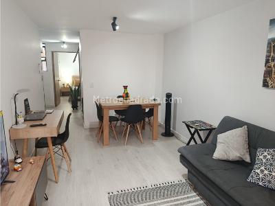 Apartaestudio en venta en La Floresta, Medellín, 46 m² · foto 3 de 12