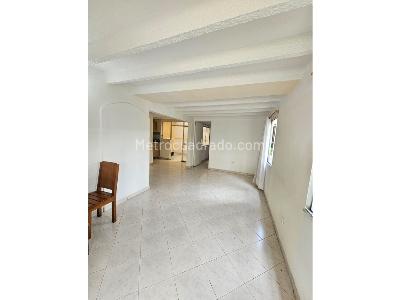 Apartaestudio en venta en Buenos Aires, Medellín, 52 m² · foto 3 de 16