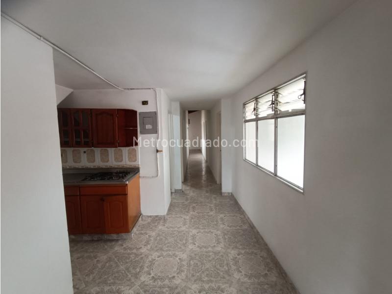 Apartamento Amplio de 4 Alcobas en Guayabal - 8