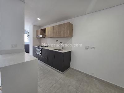 Apartamento de 2 alcobas en arriendo en Villa Carlota, Medellín, 72 m² · foto 2 de 20