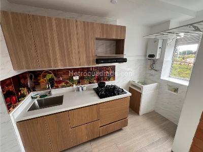 Apartamento de 2 alcobas en arriendo en Rio Vivo, Rionegro, 58 m² · foto 2 de 14