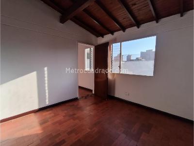 Apartamento en venta en Laureles, Medellín · foto 2 de 13