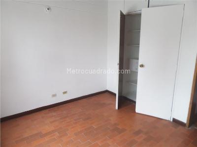 Apartamento en venta en Laureles, Medellín · foto 3 de 13