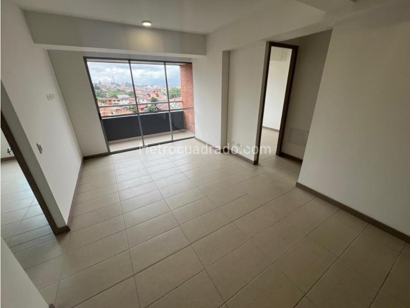 2BR Apartment in San Nicolas (68 m²) - 4