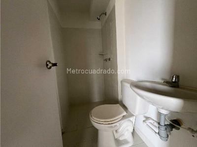 Apartamento de 3 alcobas en venta en El Trapiche, Bello, 55 m² · foto 7 de 12