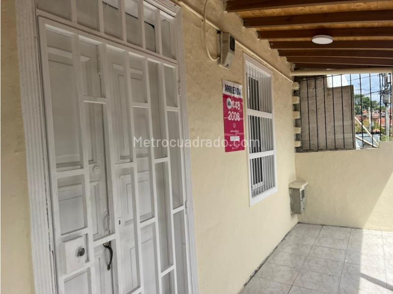 Spacious 3BR Duplex House in Robledo - 2