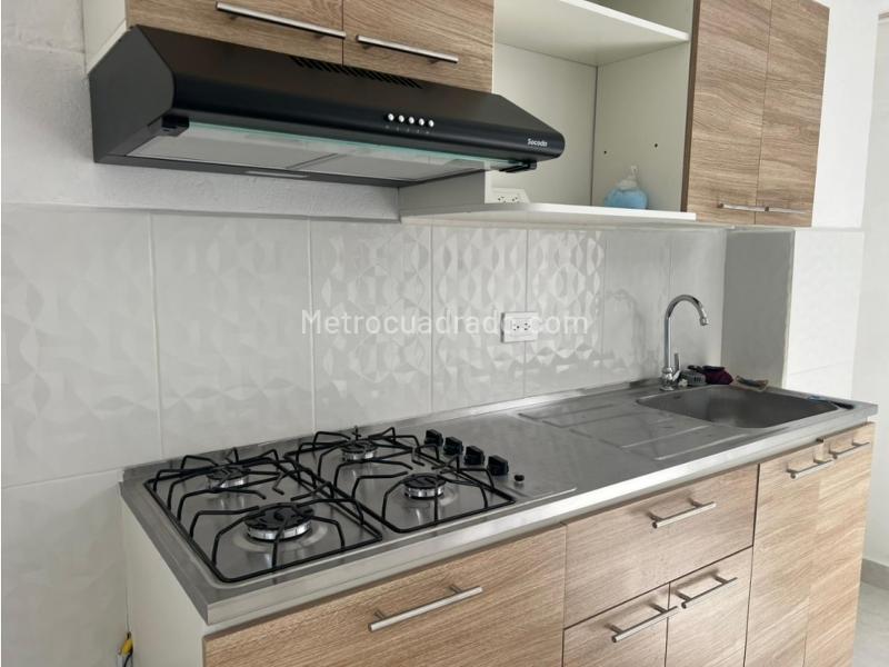 Spacious 3BR Duplex House in Robledo - 5