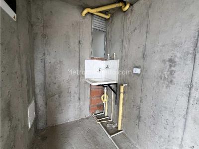 Apartamento de 3 alcobas en venta en El Trapiche, Bello, 55 m² · foto 13 de 16