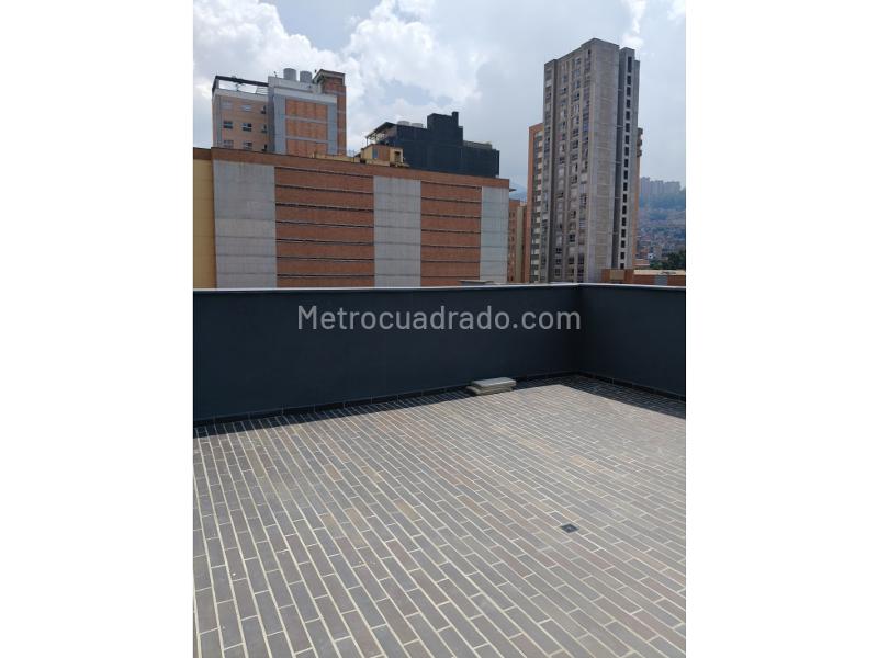 Penthouse Estilizado de 2 Alcobas en La Candelaria - 9