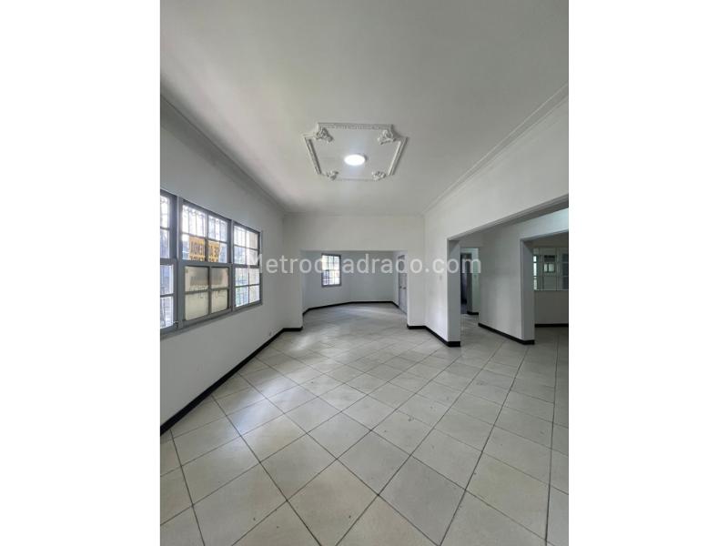 Spacious 4BR House for Rent in Villa Hermosa