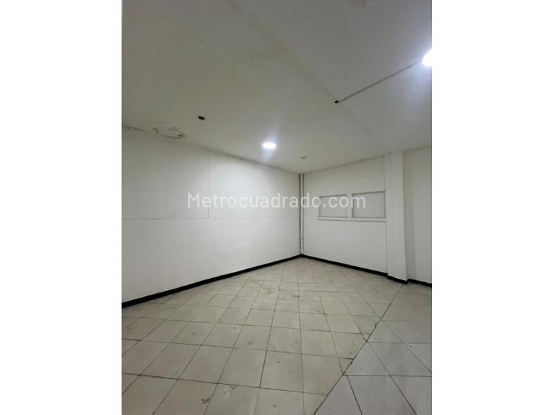 Casa amplia de 4 Alcobas en arriendo en Villa Hermosa - 8