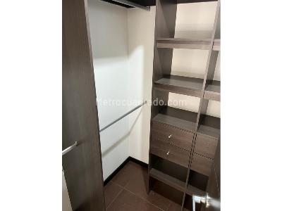 Apartamento de 2 alcobas en arriendo en Altos Del Poblado, Medellín, 67 m² · foto 9 de 15