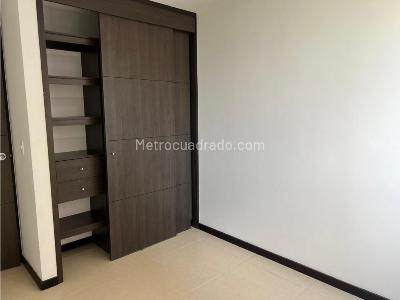 Apartamento de 2 alcobas en arriendo en Altos Del Poblado, Medellín, 67 m² · foto 10 de 15
