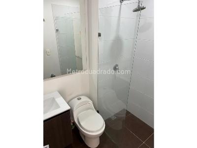 Apartamento de 2 alcobas en arriendo en Altos Del Poblado, Medellín, 67 m² · foto 11 de 15