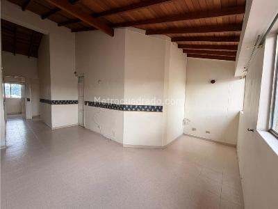 Apartamento de 3 alcobas en venta en Centro, Rionegro, 70 m² · foto 2 de 15