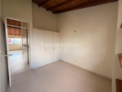 Apartamento de 3 alcobas en venta en Centro, Rionegro, 70 m² · foto 9 de 15