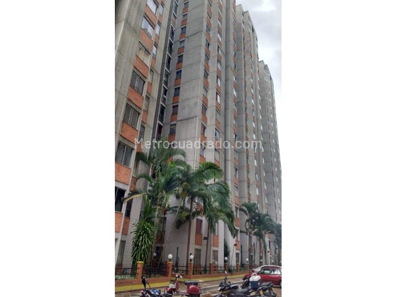 2BR Apartment with Elevator in La Candelaria (Available 2026)