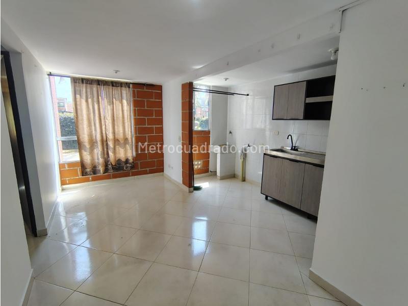 2BR Apartment in San Antonio de Prado (42 m²) - 5