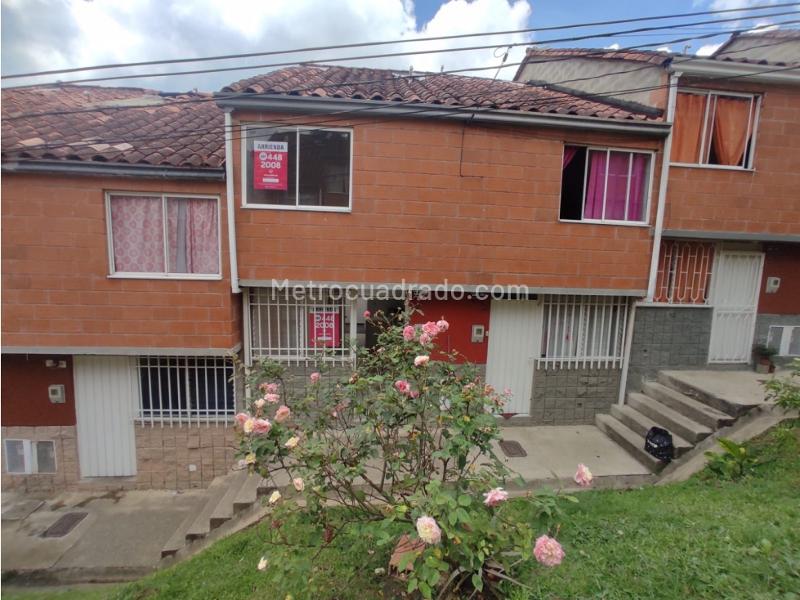 Casa de 3 Alcobas en San Antonio de Prado (El Vergel) - 2