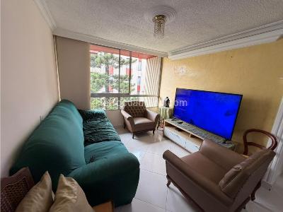 Apartamento en venta en El Poblado, Medellín · foto 2 de 20