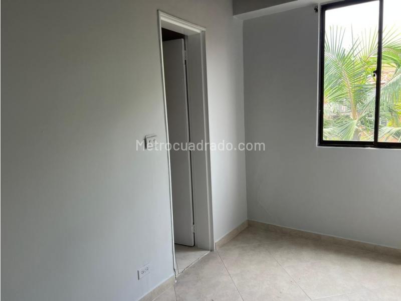 Spacious 4BR Apartment in Belen - 8