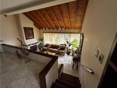 Casa de 3 alcobas en venta en Cuatro Esquinas, Rionegro, 212 m² · foto 2 de 20