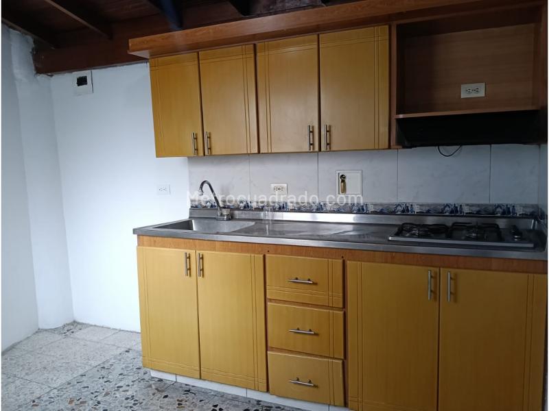 Apartamento de 3 Alcobas en Boston con Balcón - 2