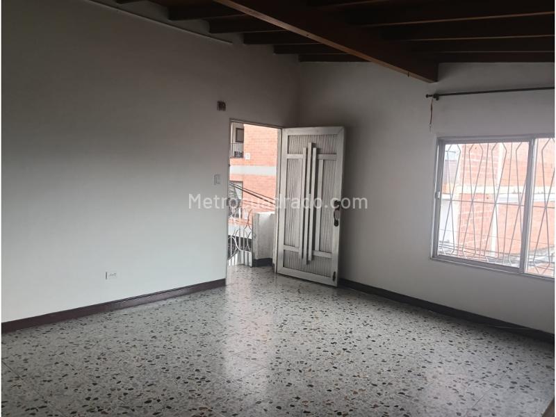 Apartamento de 3 Alcobas en Boston con Balcón - 4