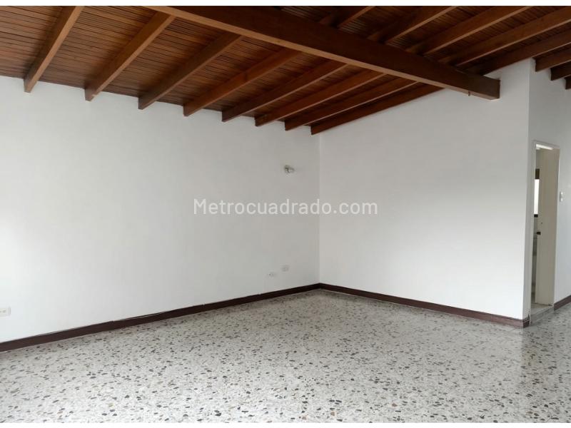 Apartamento de 3 Alcobas en Boston con Balcón - 5