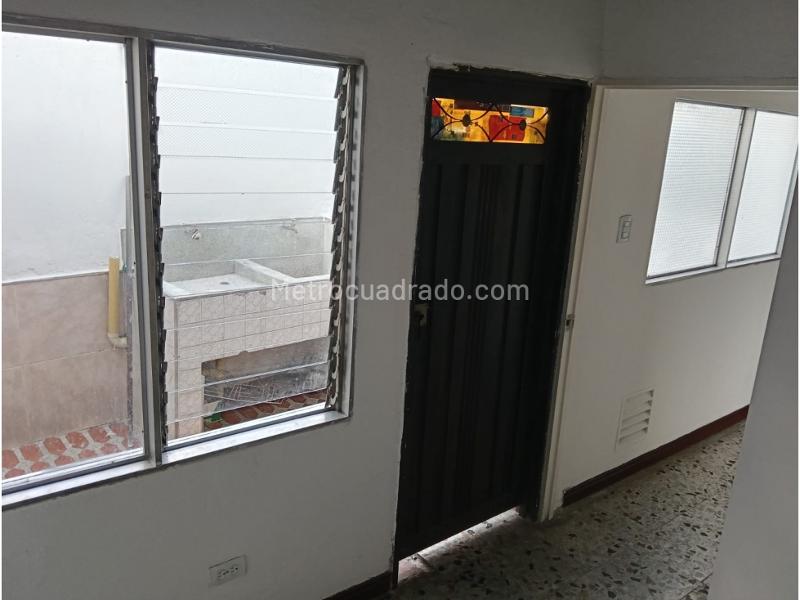 Apartamento de 3 Alcobas en Boston con Balcón - 7