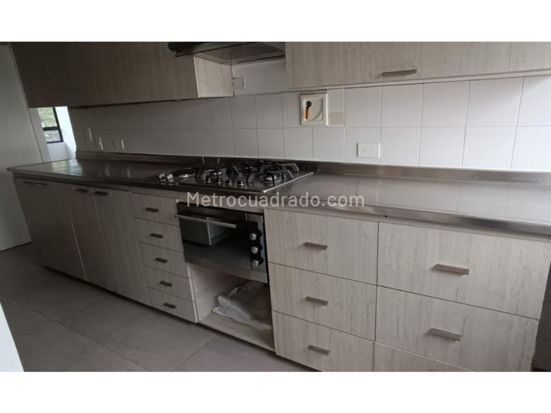 Functional 4BR Apartment in Poblado - 3