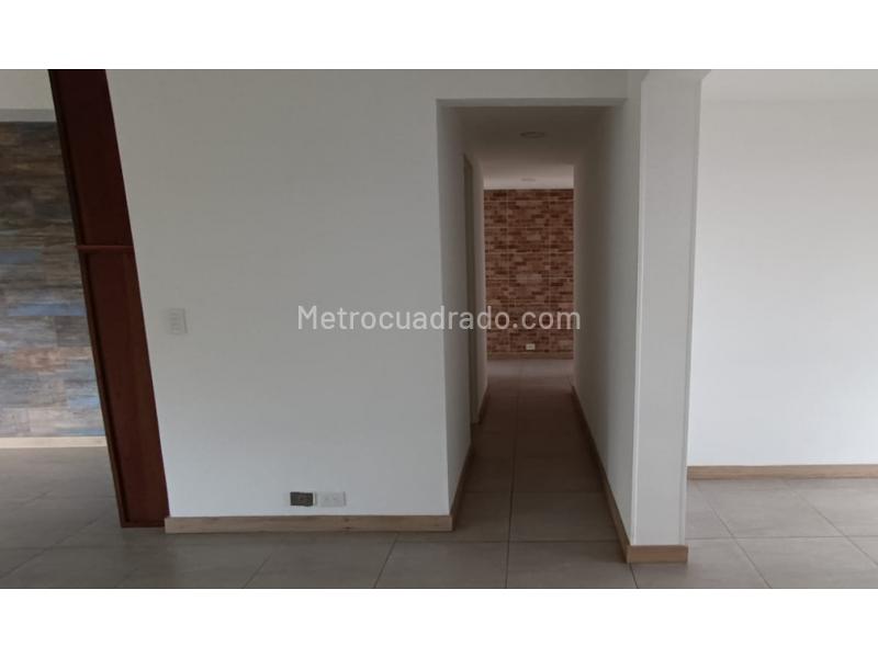 Functional 4BR Apartment in Poblado - 8