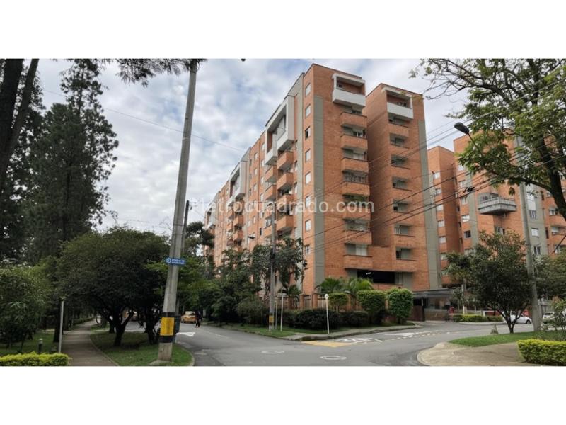 Apartamento en Arriendo, San Marcos, Envigado - 2