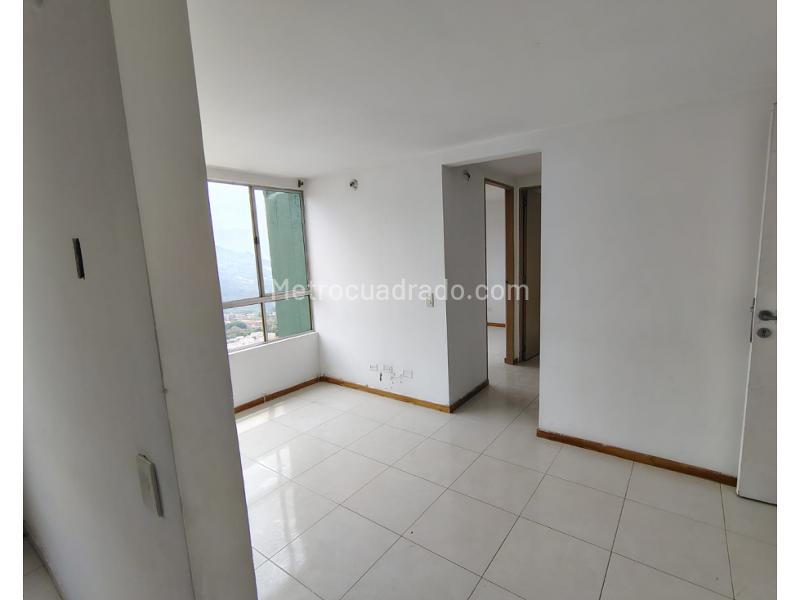 Apartamento de 2 Alcobas con Vista Panorámica en San Antonio - 7