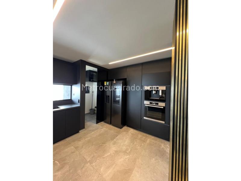 2BR Apartment in Las Lomitas (171 m²) - 2