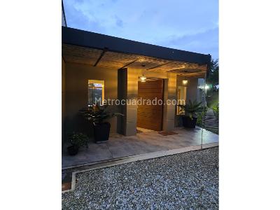 Casa de 3 alcobas en venta en San Antonio De Pereira, Rionegro, 1500 m² · foto 2 de 20