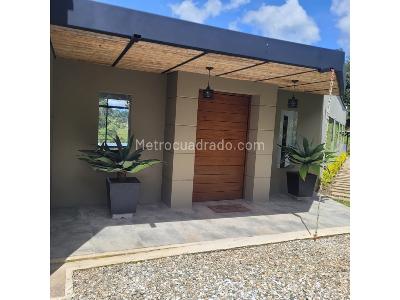 Casa de 3 alcobas en venta en San Antonio De Pereira, Rionegro, 1500 m² · foto 4 de 20