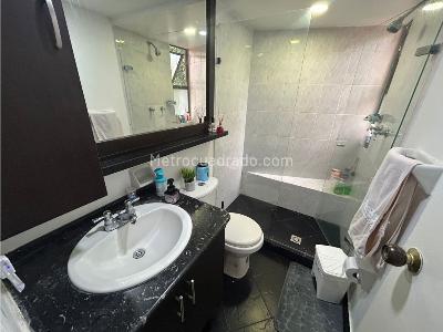 Apartamento en venta en Loma Del Escobero, Envigado · foto 12 de 20