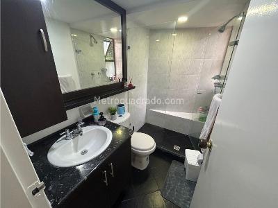 Apartamento en venta en Loma Del Escobero, Envigado · foto 14 de 20