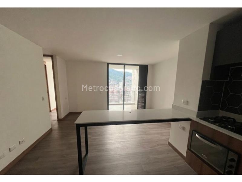 Modern 2BR Apartment with Amenities in Las Vegas - 3