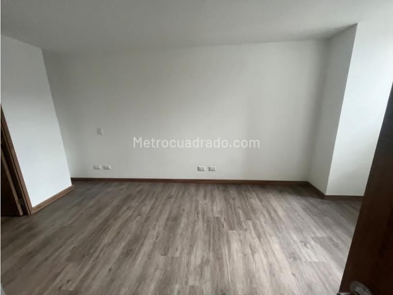 Modern 2BR Apartment with Amenities in Las Vegas - 5