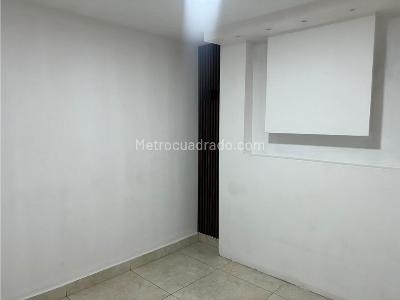Casa de 5 alcobas en arriendo en Laureles, Medellín, 180 m² · foto 11 de 16
