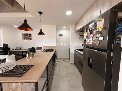 Apartamento de 2 alcobas en venta en Suramerica, Itagüí, 67 m² · foto 8 de 19