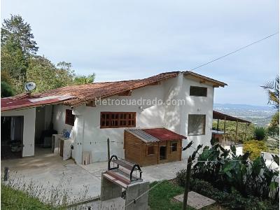 Casa de 2 alcobas en arriendo en Vereda Yarumal, Rionegro, 120 m² · foto 2 de 20