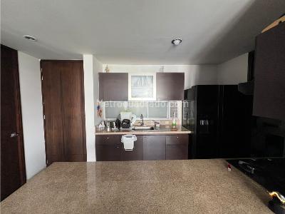 Apartamento de 2 alcobas en arriendo en El Poblado, Medellín, 128 m² · foto 3 de 20