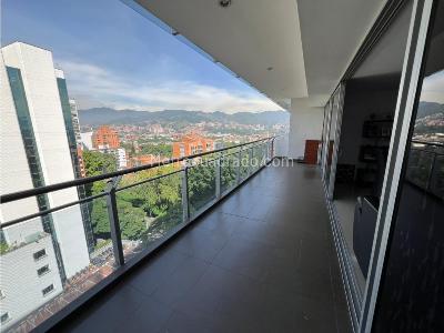 Apartamento de 2 alcobas en arriendo en El Poblado, Medellín, 128 m² · foto 10 de 20
