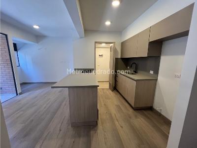 Apartamento de 3 alcobas en arriendo en Ciudad Del Rio, Medellín, 72 m² · foto 2 de 20
