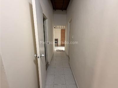 Casa de 5 alcobas en venta en Buenos Aires, Medellín, 248 m² · foto 15 de 20