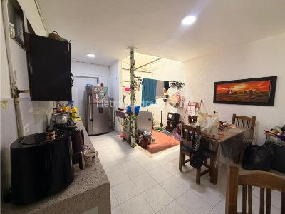 Casa de 5 alcobas en venta en Buenos Aires, Medellín, 248 m² · foto 9 de 20